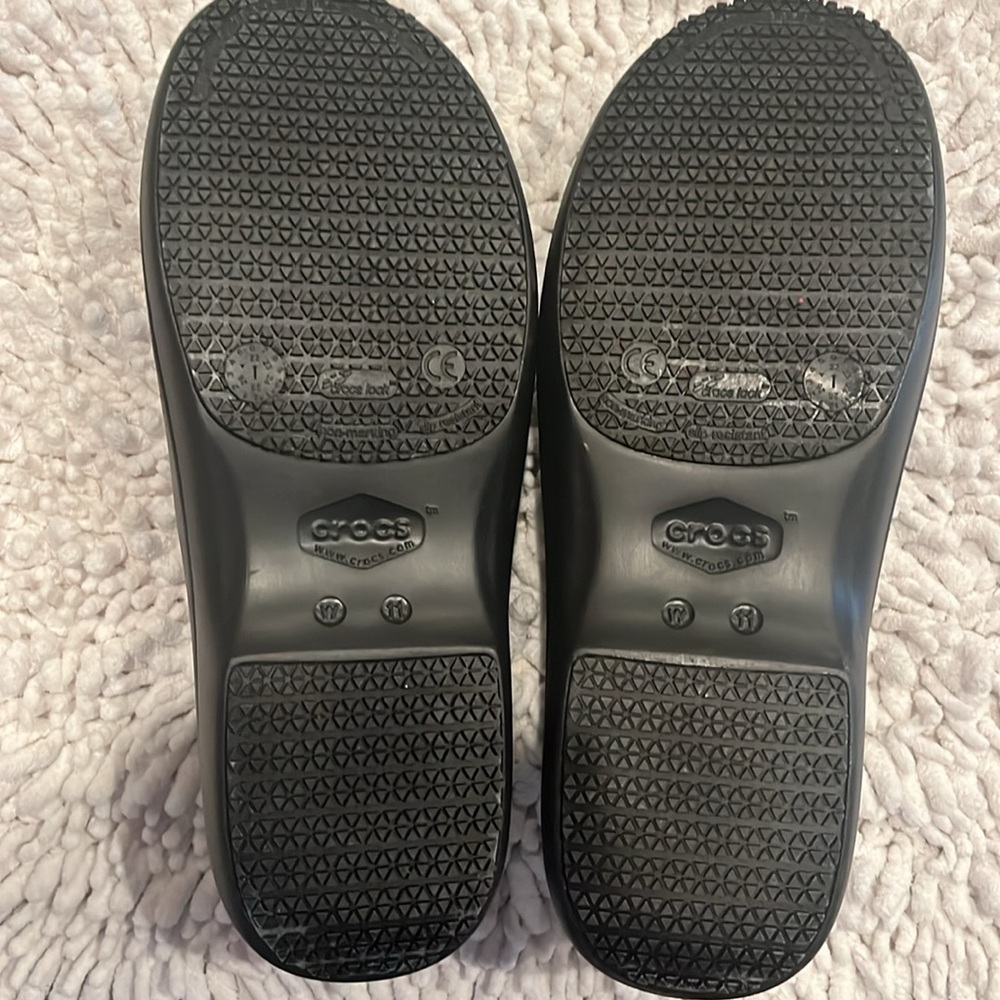 Crocs. - Picture 3 of 3